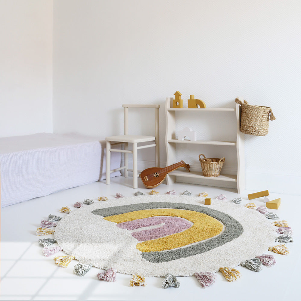 Tapis enfant coton lavable arc en ciel avec pompons RAINBOW MOSS 