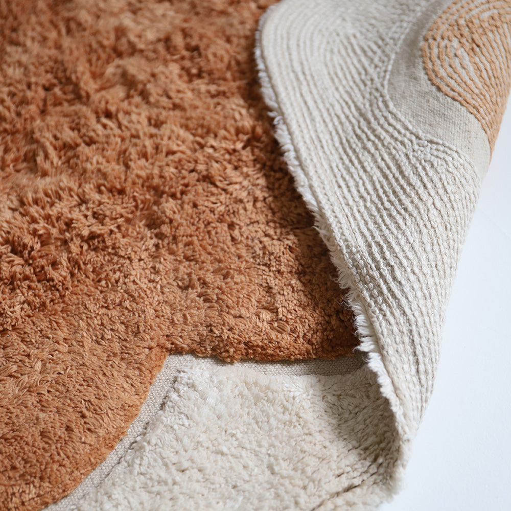 Tapis enfant design festonné Alfonsina "toast" nattiot-shop