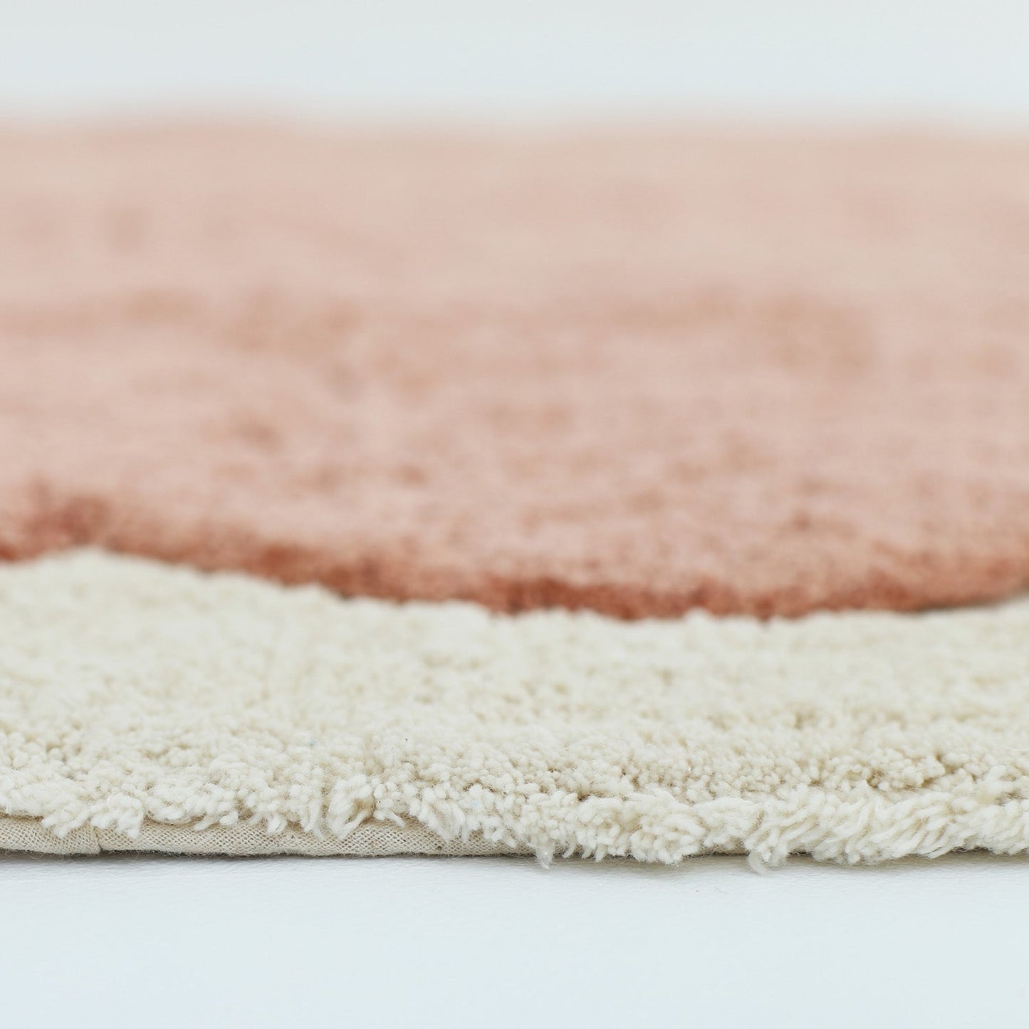 Tapis enfant design festonné Alfonsina Blush nattiot-shop