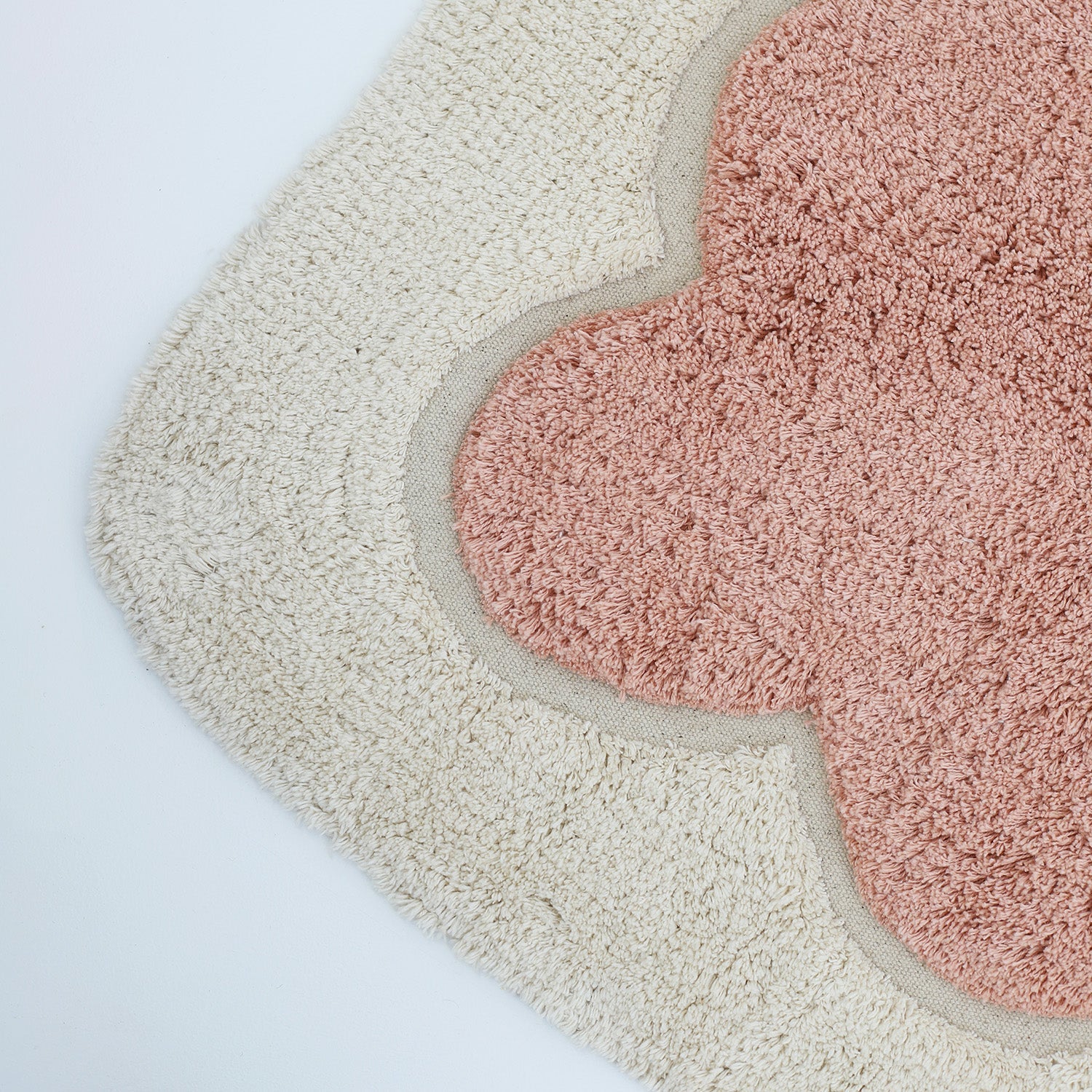 Tapis enfant design festonné Alfonsina Blush nattiot-shop