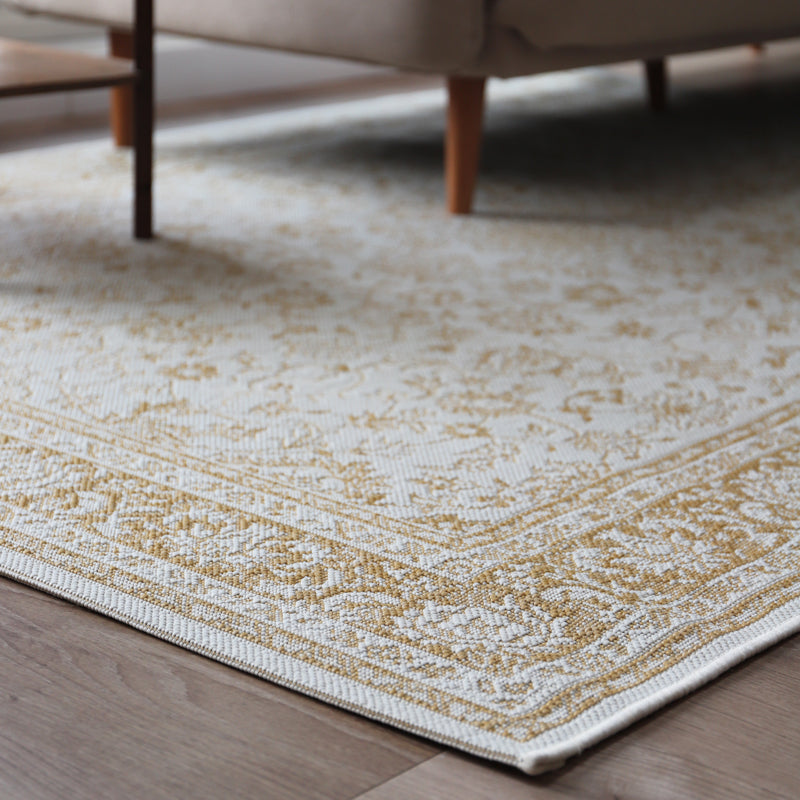 SÜRI L Persian style floral rug